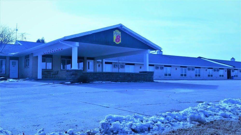 Hotel Super 8 By Wyndham Williams Exterior foto